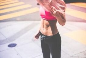 Ejercicios de pérdida de peso del abdomen y los lados